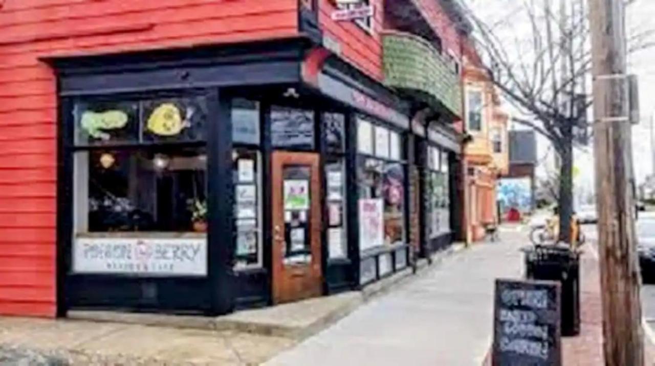 Вилла Lovely! Near Cleve Clinic/Uh/Cwru/Dwntwn W/Porch Кливленд Экстерьер фото
